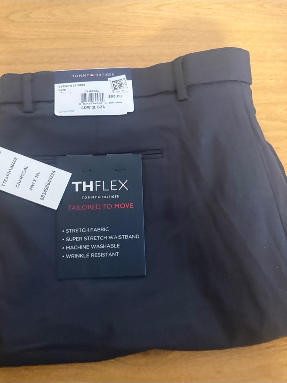Tommy Hilfiger Men’s TH Flex Flat Front Shorts in Charcoal